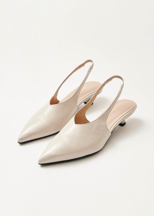 Eros Cream Leather Pumps from Alohas