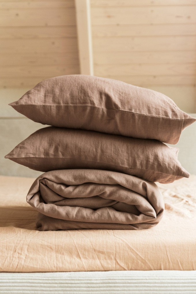 Linen bedding set in Rosy Brown from AmourLinen