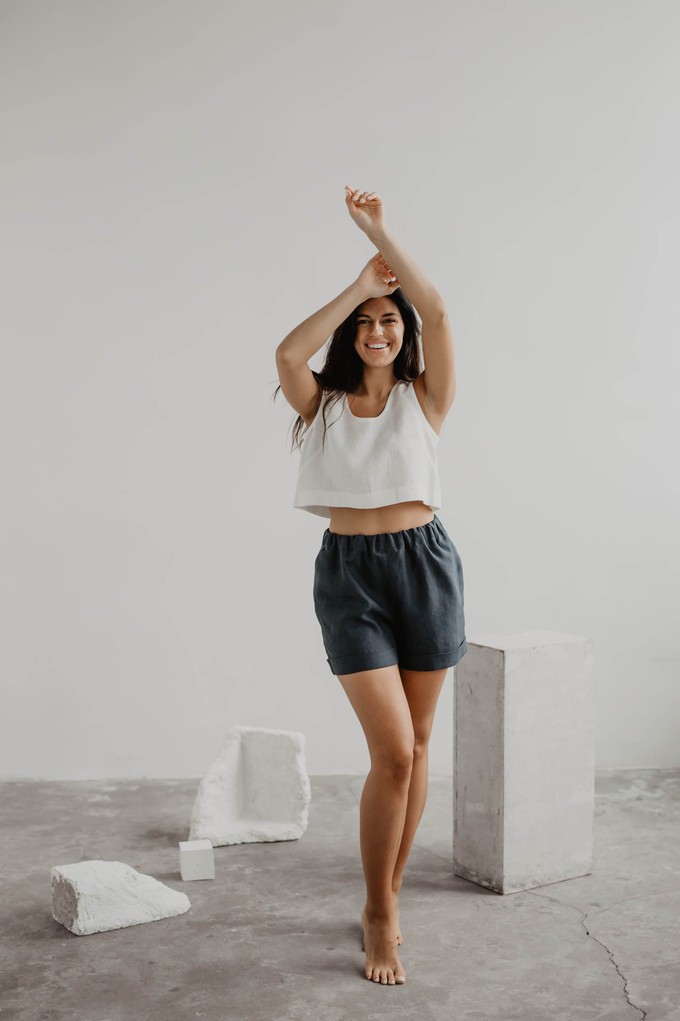 Linen shorts MIA in Charcoal from AmourLinen