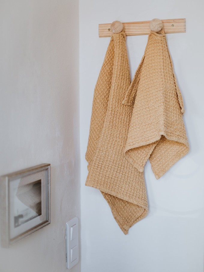 Linen waffle bath towel in Mustard from AmourLinen