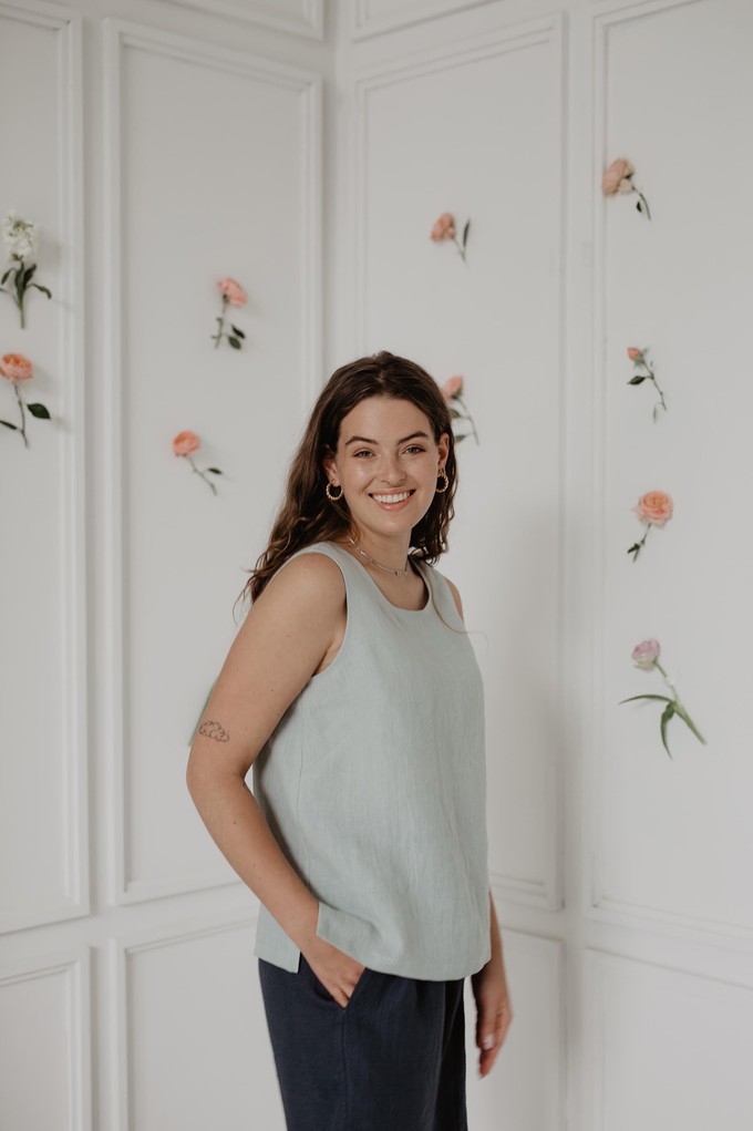 Classical linen top COLETTE in Sage Green from AmourLinen