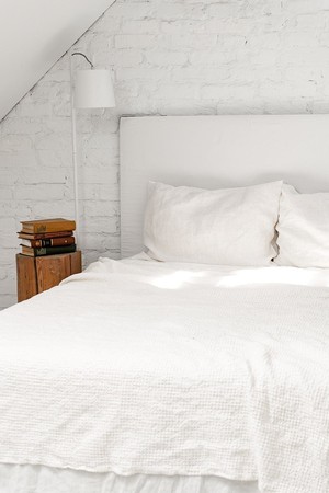 Linen waffle blanket in White from AmourLinen