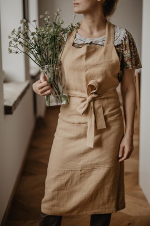 Linen bib apron from AmourLinen