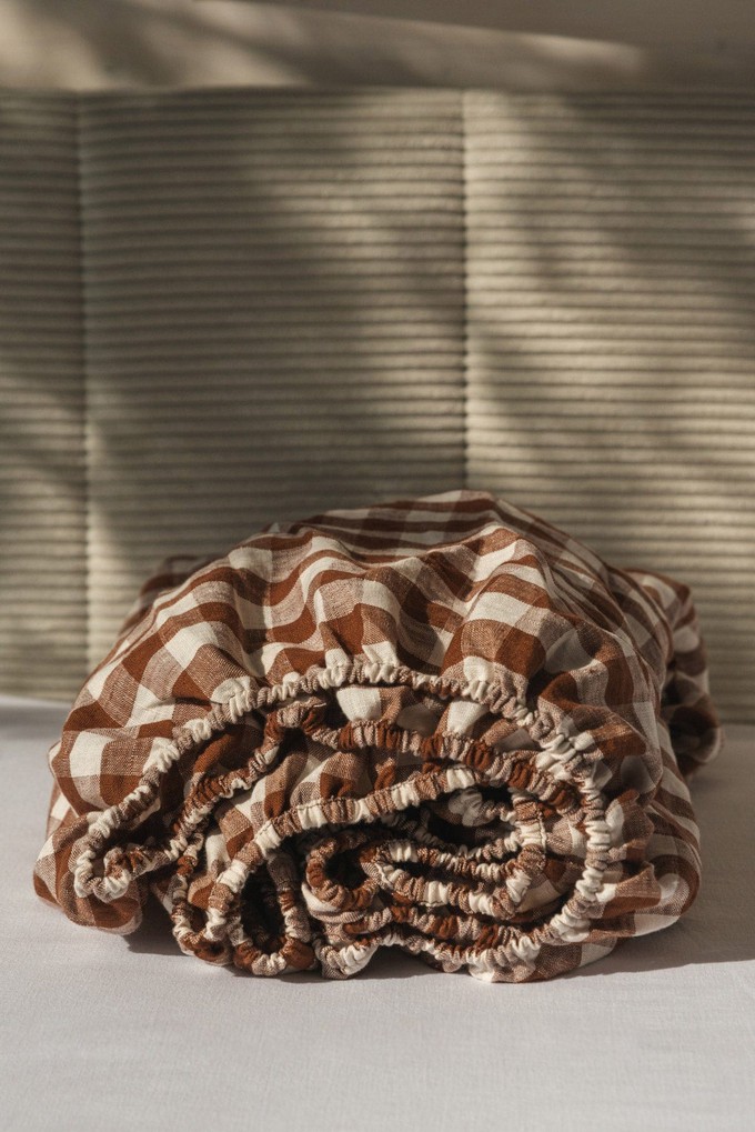 Linen fitted sheet in Mocha Gingham from AmourLinen