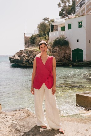 Blanca sleeveless linen top XXL Viva Magenta from AmourLinen