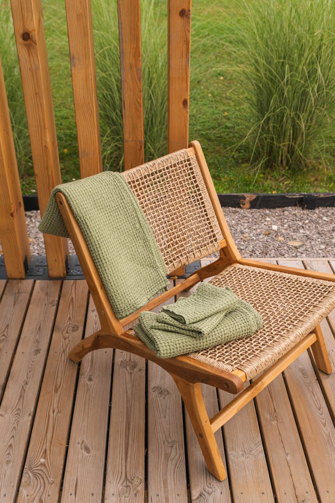 Linen waffle bath towel in Moss Green from AmourLinen