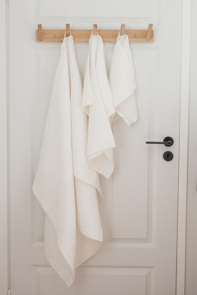 Linen waffle towel set from AmourLinen