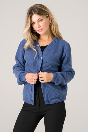 Cardigan Tanaisie blue from avani apparel