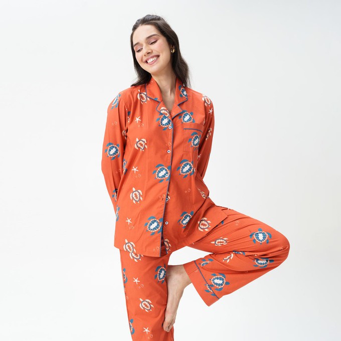 Save the turtles pyjama set from Bhoomi