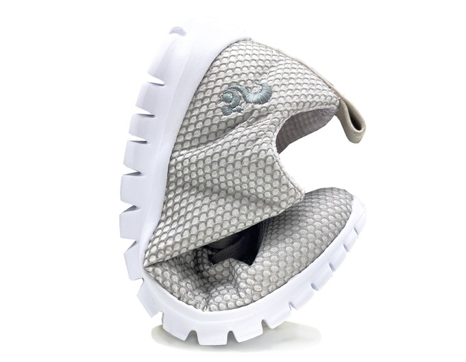 thies ® Reflexrunner silver | vegan aus recyceltem PET (W/X) from COILEX