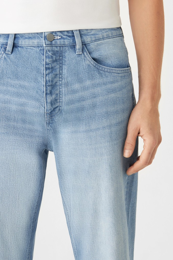 RISE Relaxed Tapered Minimal Stretch - Basic - Bright Blue from DAWN Denim