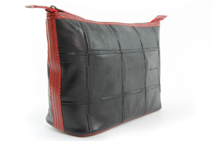 Leather Cosmetics Case / Toiletry Bag from Elvis & Kresse