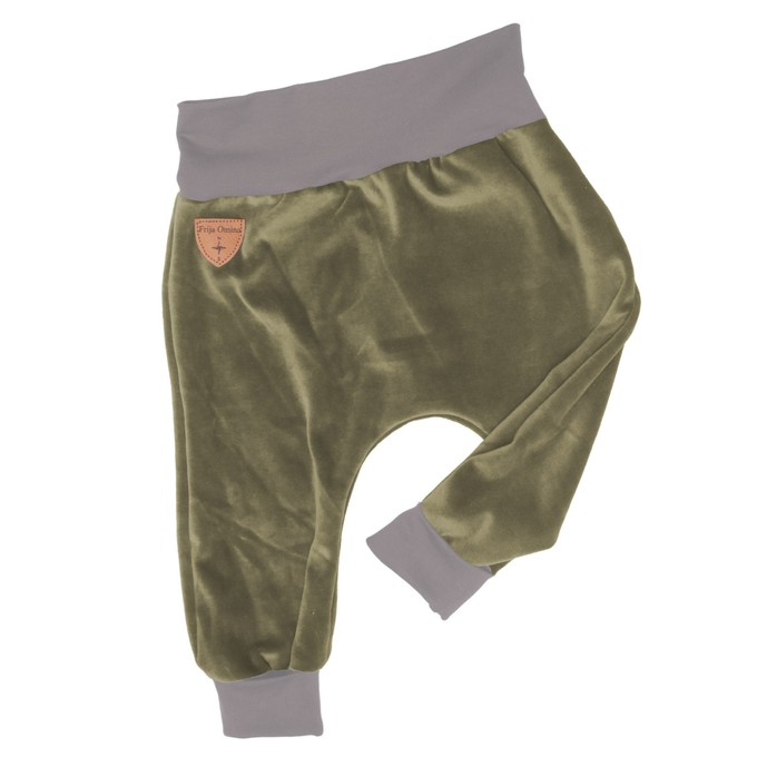 Mitwachsende Bio Nickihose Hygge mini, olive (grün) from Frija Omina