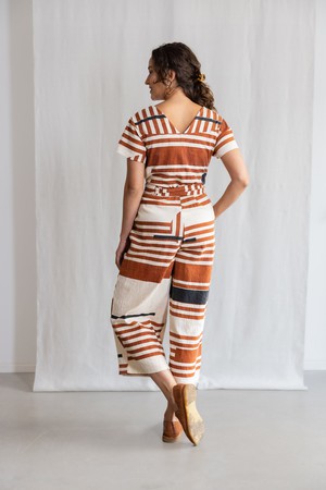 Bio-Baumwoll Jumpsuit Amrita Print Terracotta from Jyoti - Fair Works