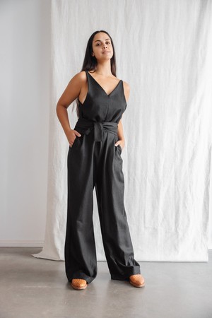 Hanf/Tencel Jumpsuit Parvani Schwarz from Jyoti - Fair Works