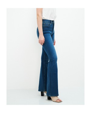 Lisette Flare Jeans Blassblau from Kuyichi