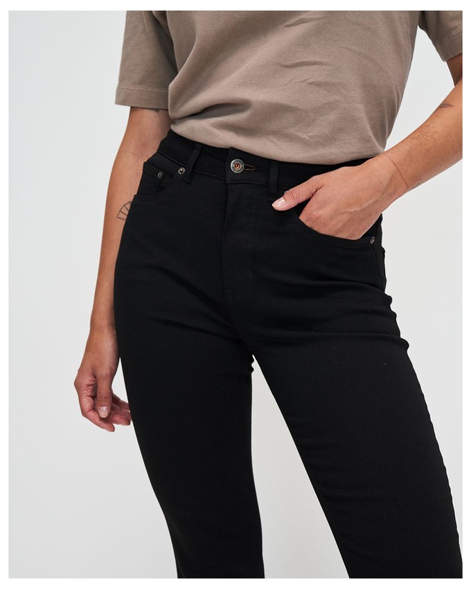 Lisette Flare Jeans Forever Black from Kuyichi