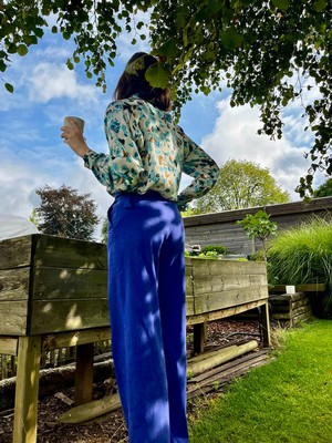 Pearl blouse Blue flowers from Mon Col Anvers