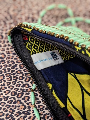 Handgemachte Handtaschen aus Papierperlen "Africa" from PEARLS OF AFRICA