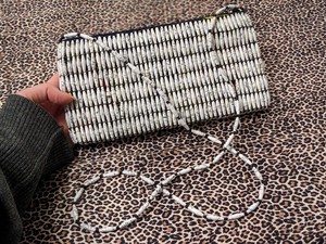 Handgemachte Handtaschen aus Papierperlen "Africa" from PEARLS OF AFRICA