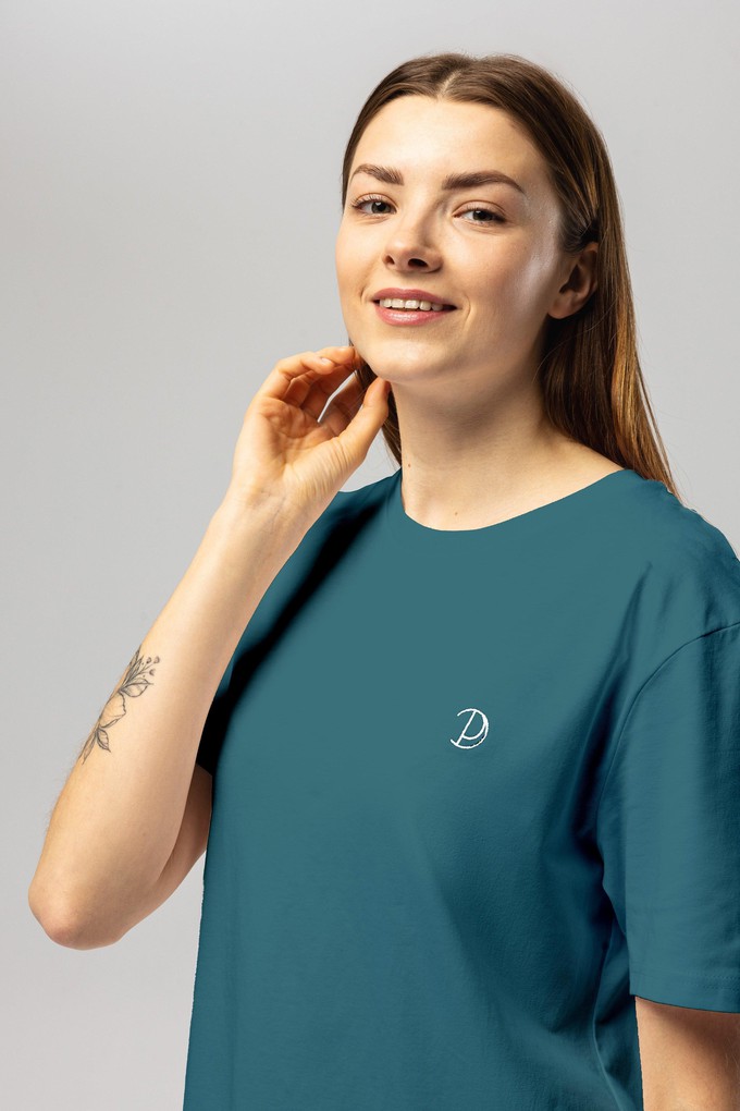 Chest Logo T-Shirt Unisex from Pitod