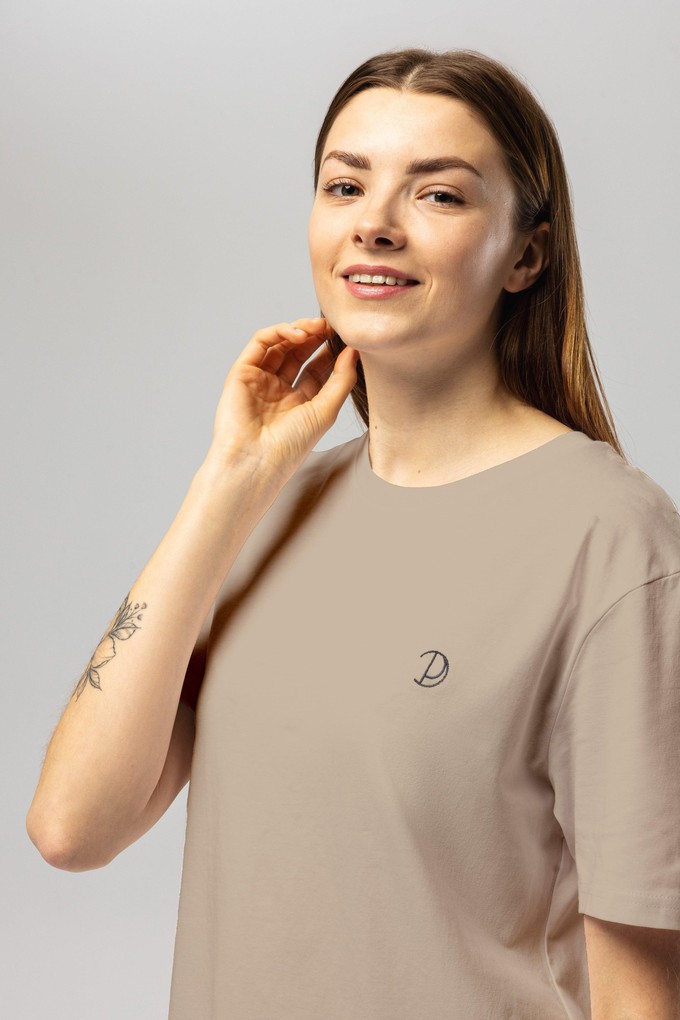 Chest Logo T-Shirt Unisex from Pitod