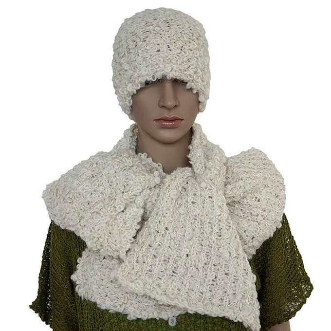 Scarf and Hat Boucle Natural - Handmade, Stylish and Warm from Quetzal Artisan