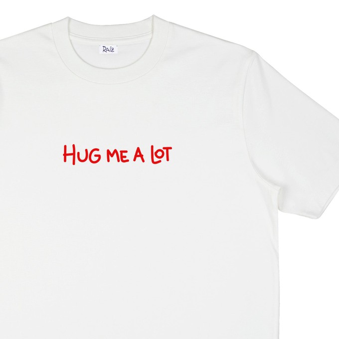 HUG ME T-SHIRT from RAIZ