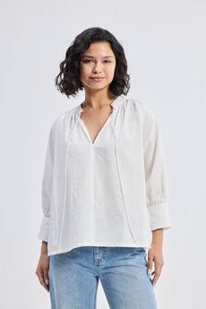 Relaxed Fit Top with Front-tie in White via Reistor