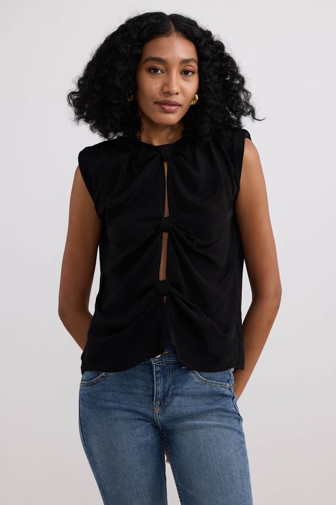 The Knot-so-Basic Top in Black from Reistor