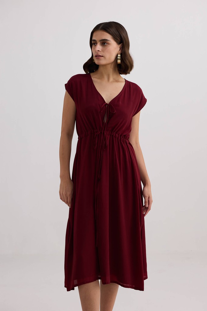 Deep V-neck Gathered Dress in Burgundy from Reistor