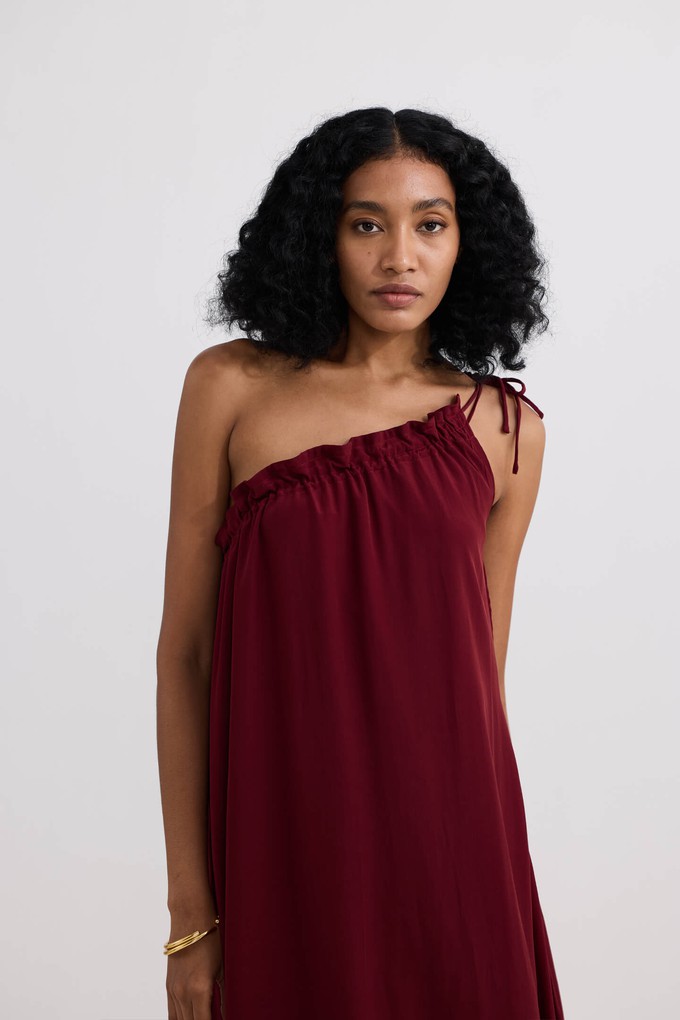 One-shoulder Midi dress in Burgundy from Reistor