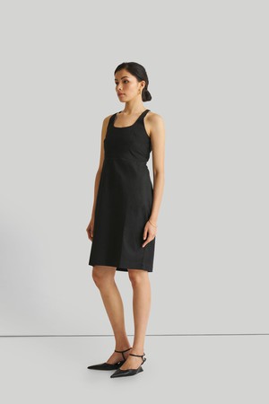 Fitted Knee Length Dress in Black from Reistor