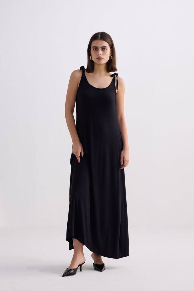 Tie-Detail Maxi Dress in Black from Reistor