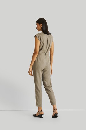 Evening Chai Jumpsuit in Dark Green from Reistor