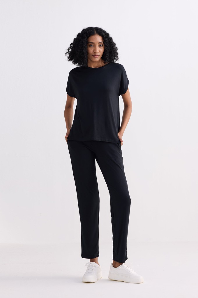 Relaxed Tee in Black from Reistor