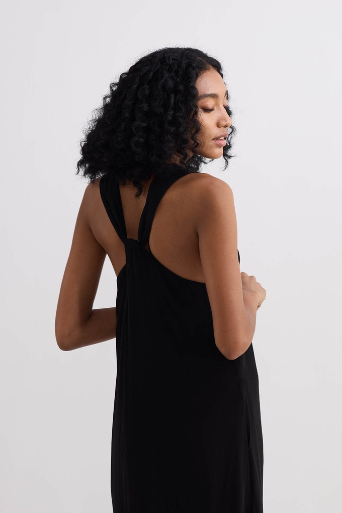 Crossed in Chic Sleeveless Maxi Dress in Black from Reistor