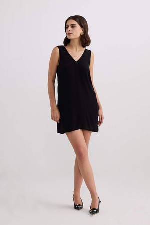 Midnight Muse V-neck Short Dress in Black from Reistor