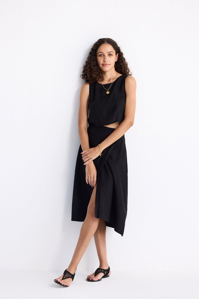 Overlap Midi Skirt in Black from Reistor