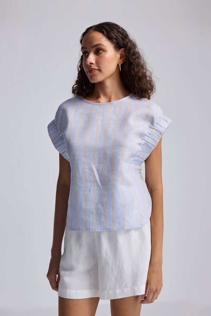 Boxy Top with Sleeve Detailing from Reistor