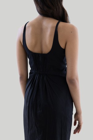 Fitted Knee Length Dress in Black from Reistor