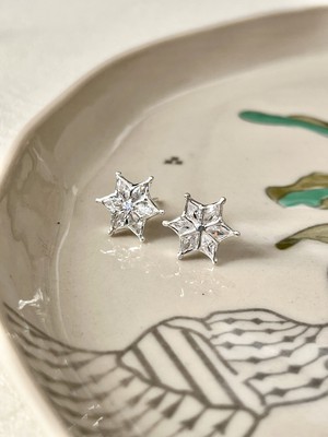 Quartz Star Stud Earrings from Rize