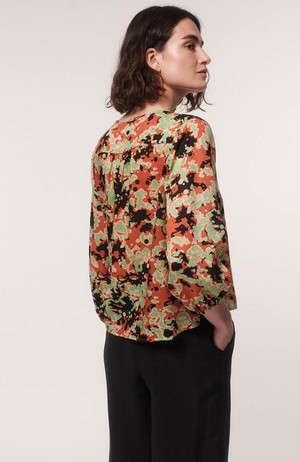 Blouse print powerful bloom from Sophie Stone