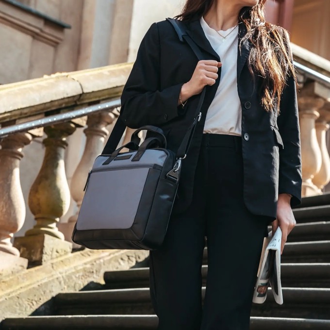 Leather Laptop Bag Light Grey Narvik - The Chesterfield Brand from The Chesterfield Brand