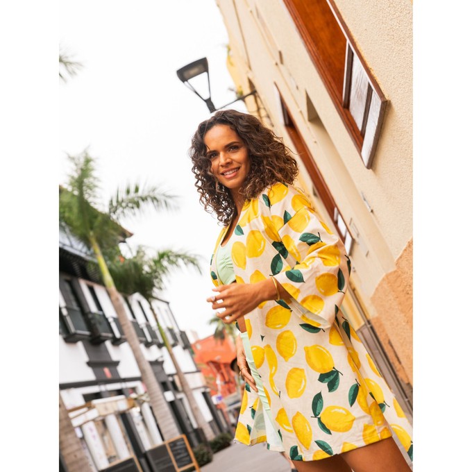 Lemonade: Die Lazy Livin' Robe from TIZZ & TONIC