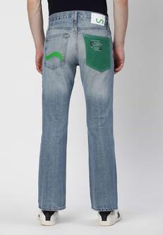 UnExcess Pledge | Helle, Indigoblaue Jeans mit niedriger Taille und geradem Bein via Un Denim