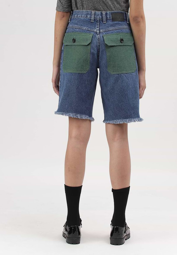 Re.Street Rebel | Hoch sitzende Bermudashorts in Dunkelindigo from Un Denim