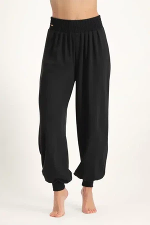 Jaya Yoga Harem Pants – Onyx Black from Urban Goddess