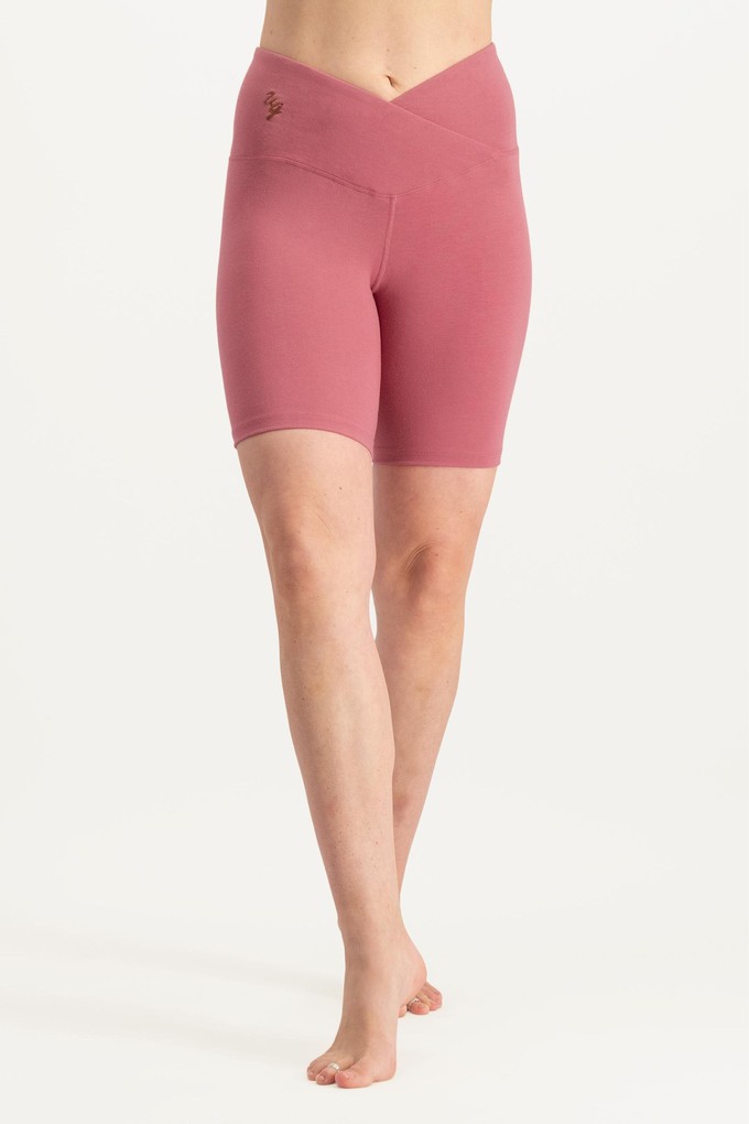 Yoga biker shorts Sati – Hibiscus from Urban Goddess