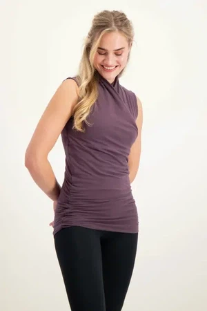 Good Karma Yoga Top – Berry from Urban Goddess